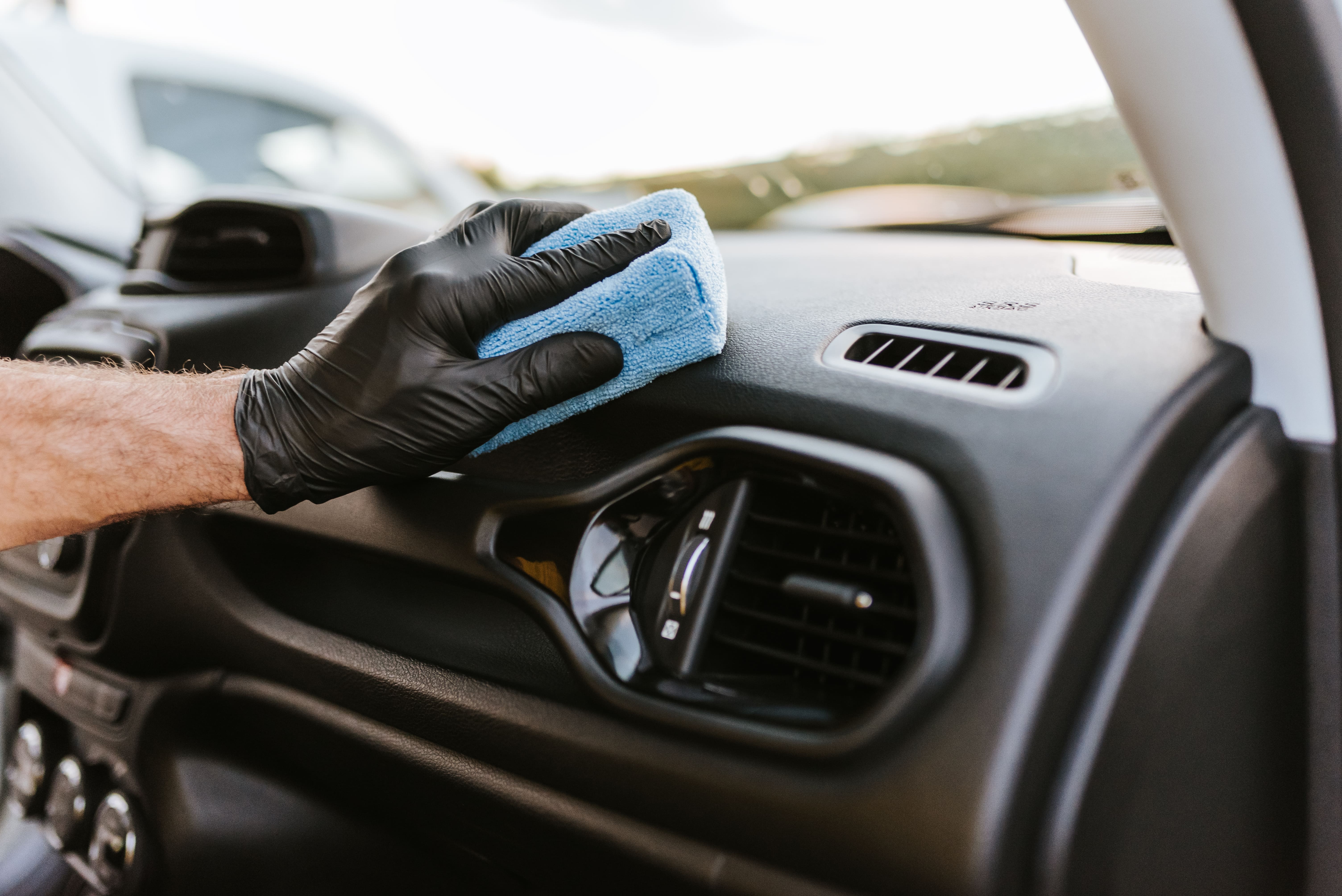 Servizi di Lavaggio Auto a domicilio: scopri dettagli e prezzi