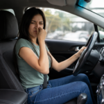 Cattivi odori in auto: cause e soluzioni per eliminarli davvero